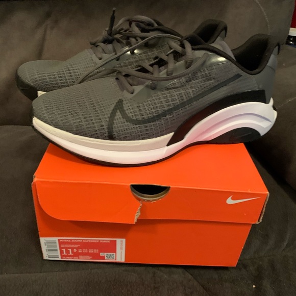Nike superrep surge training shoes size 11.5 New - Picture 1 of 4